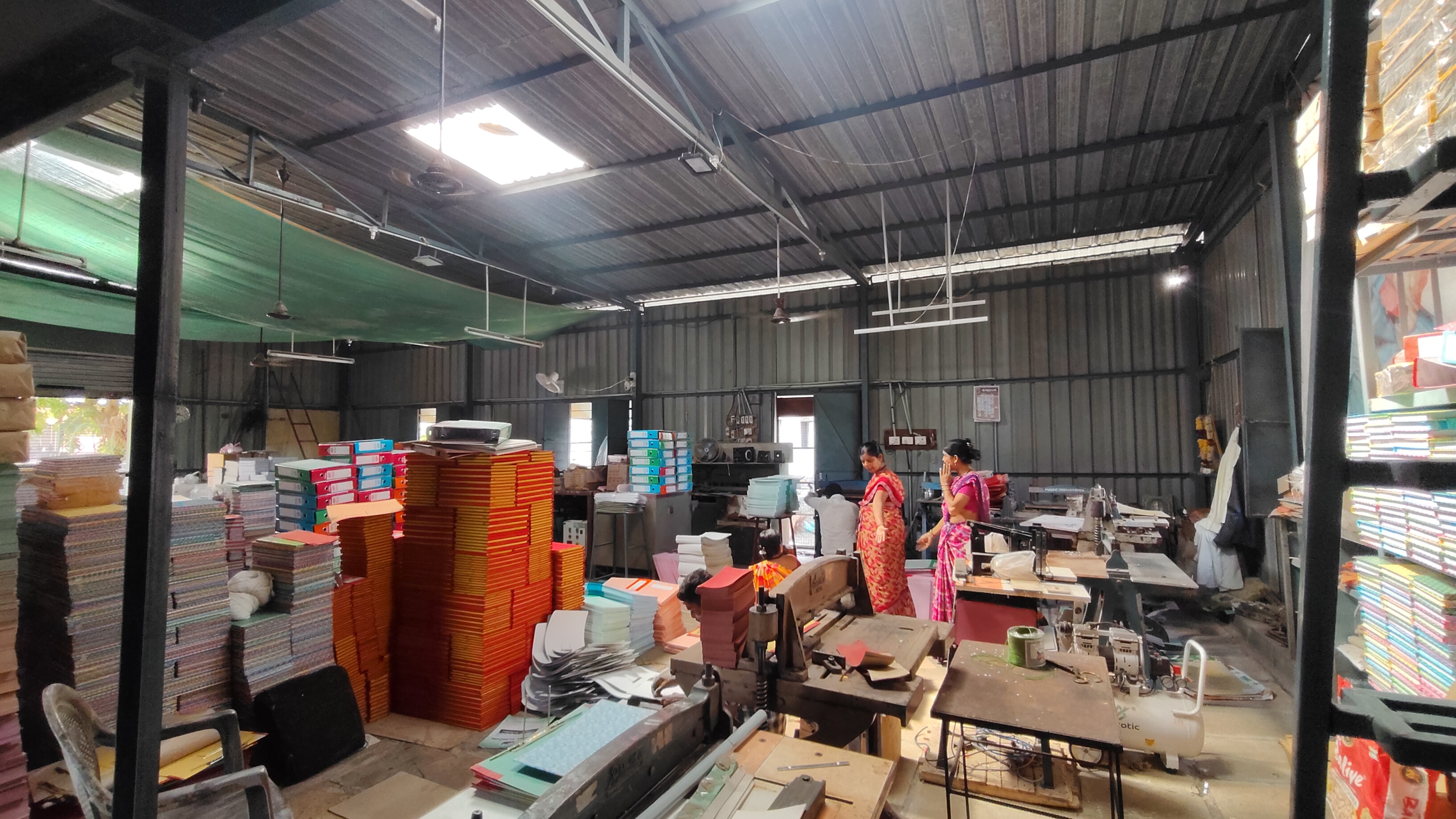 कारखाना छायाचित्र 17